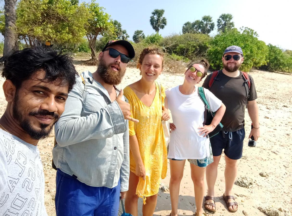 Nature Beach Huts Trincomalee Exterior foto